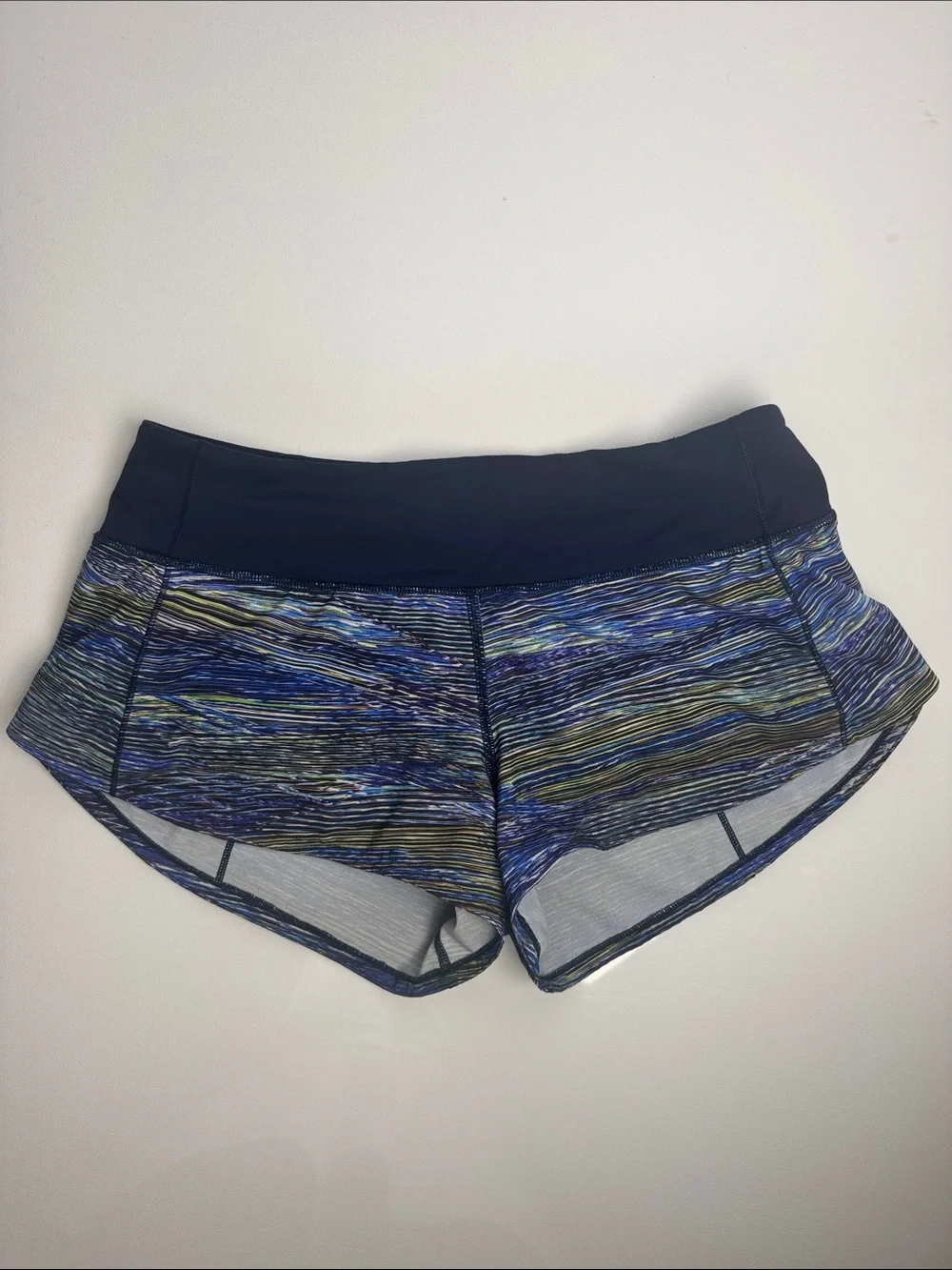 NWOT Lululemon Speed Up Lined Shorts Size 4 Interconnect Blue Multi / True Navy